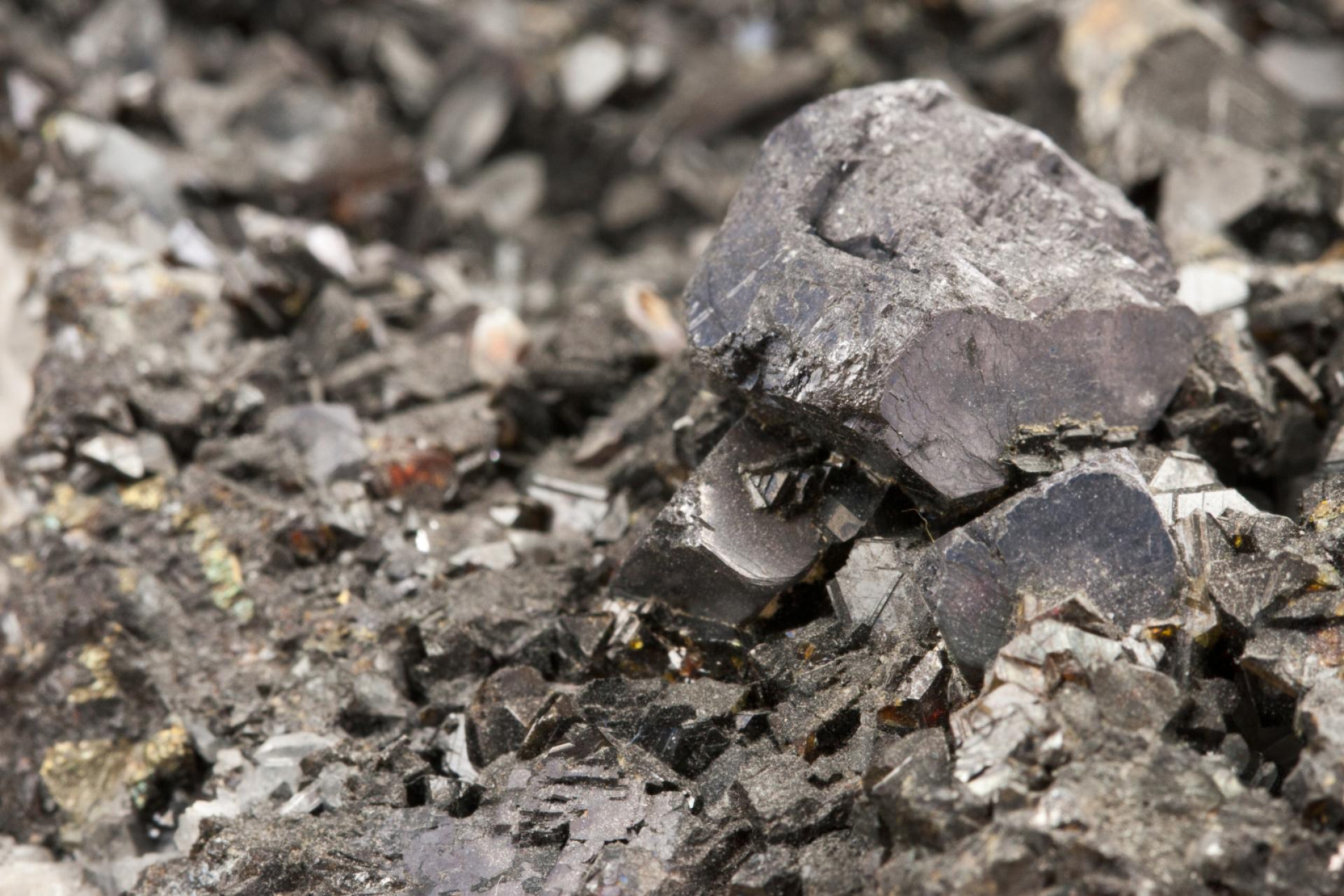 Minerai sulfuré à plomb-zinc