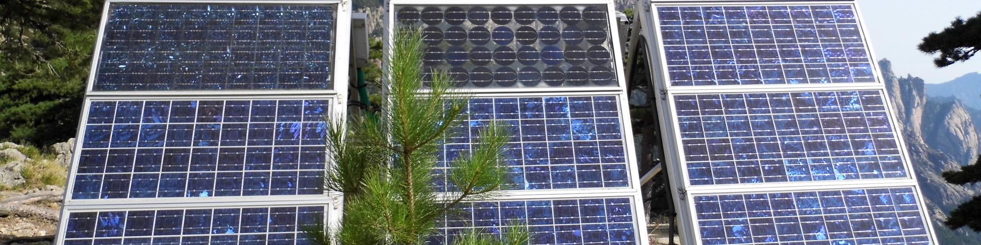 Panneaux solaires - Wikimedia Commons Panneaux solaires