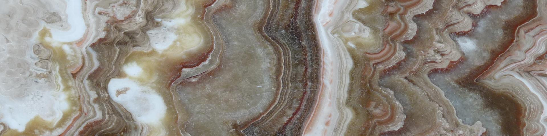 Agate polie utilisée en dallage - BRGM Agate polie utilisée en dallage