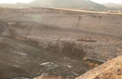 arrière de diatomite de Foufouilloux - Virargues (Murat ) 