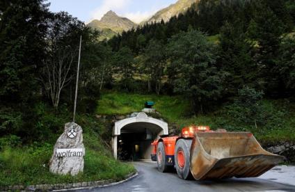 Entrée de la mine de tungstène souterraine de Felbertal Mittersil en Autriche (N° 212 Revue Mines et Carrières de la SIM)