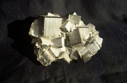Cristaux de pyrite