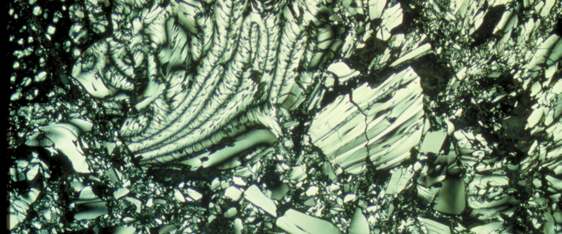 Lame mince de graphite © BRGM - Eric Marcoux