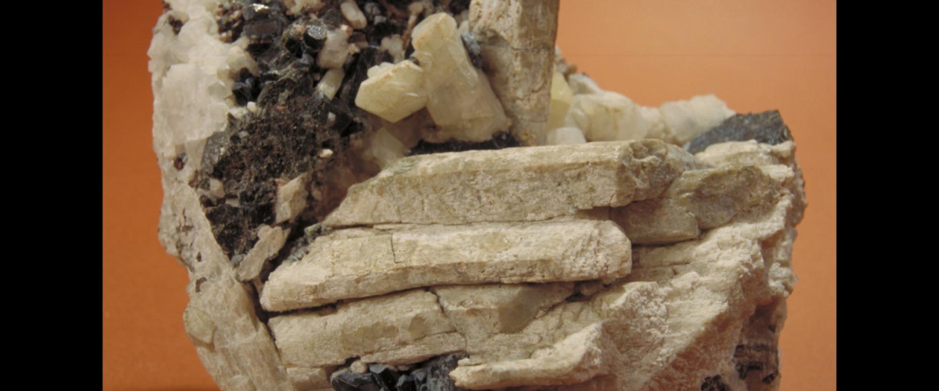 Echantillon de wollastonite © BRGM - Urbain de Cayeux