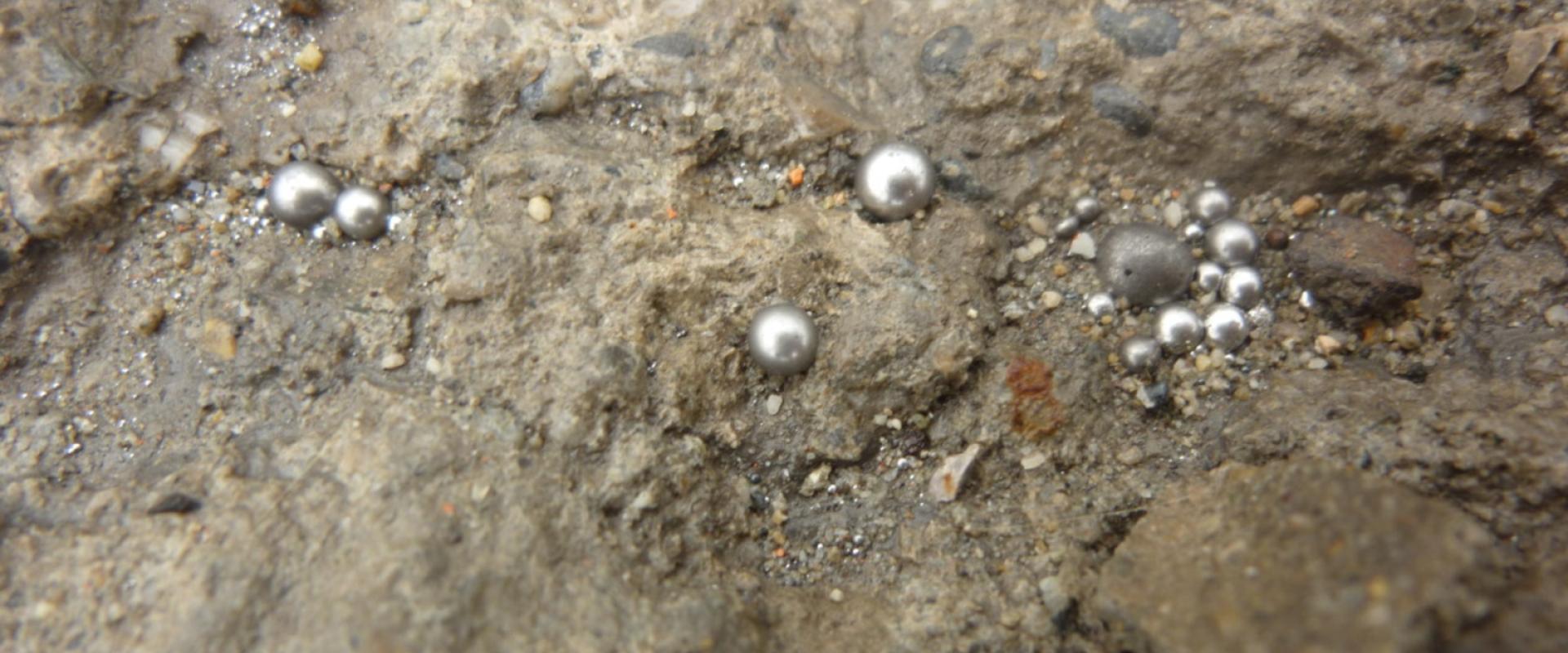 Gouttelettes de mercure © BRGM - Daniel Hubé