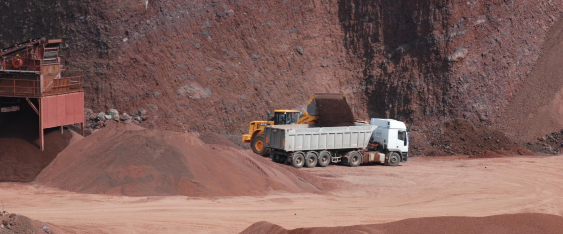Carrière de pouzzolane © BRGM - François Michel