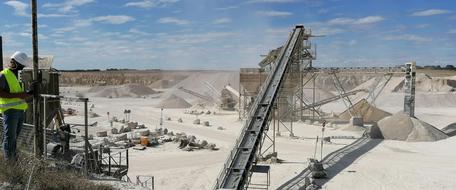 Carrière de granulats à Villermain (Loir-et-Cher)