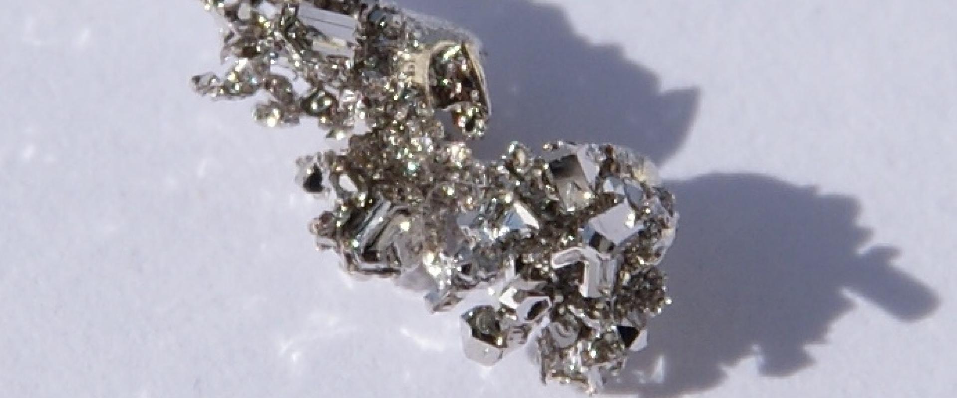 Palladium crystal, about 1 gram. - images-of-elements.com Palladium crystal, about 1 gram.