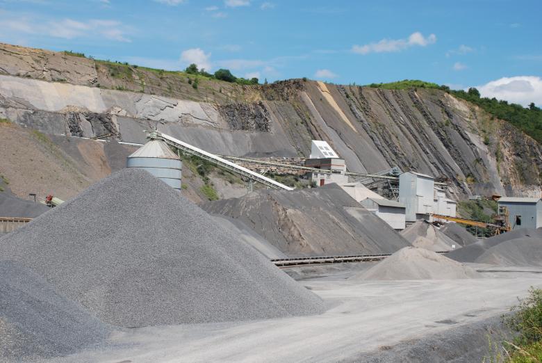 Carrière de granulats à Givet