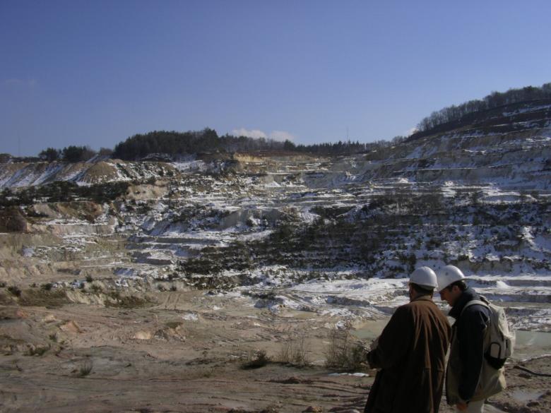Carrière de kaolin d'Echassières (Allier) où est aussi récupéré en concentré à étain-niobium-tantale