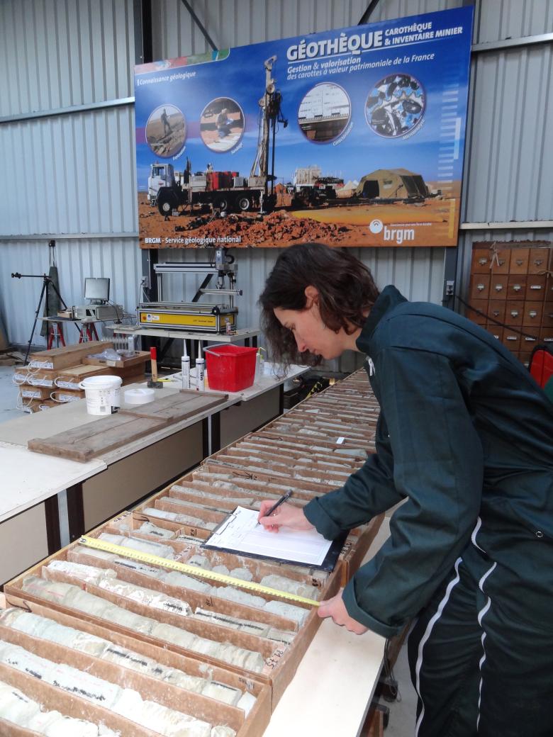 Description de carottes à la Géothèque du BRGM