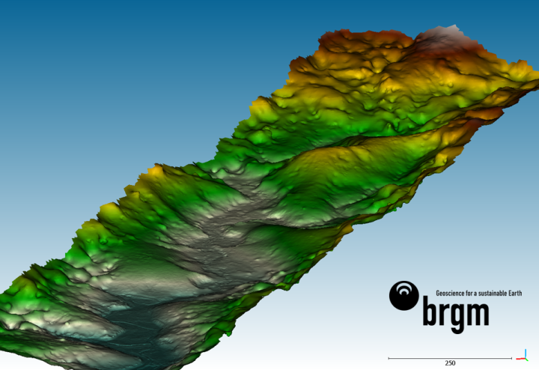 Modèle numérique de terrain (MNT) obtenu par test en condition opérationnelle, d’une acquisition lidar par drone en zone forestière